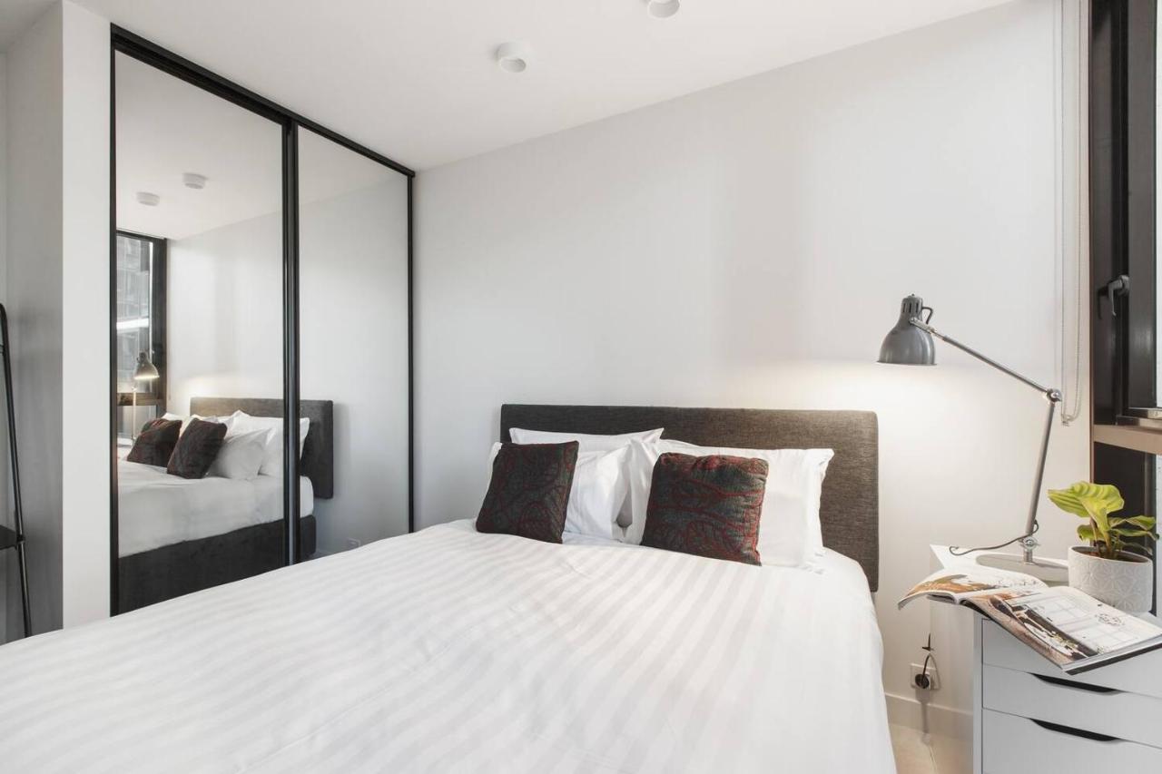 Central Sleek City Living Close To Everything Melbourne Exteriör bild