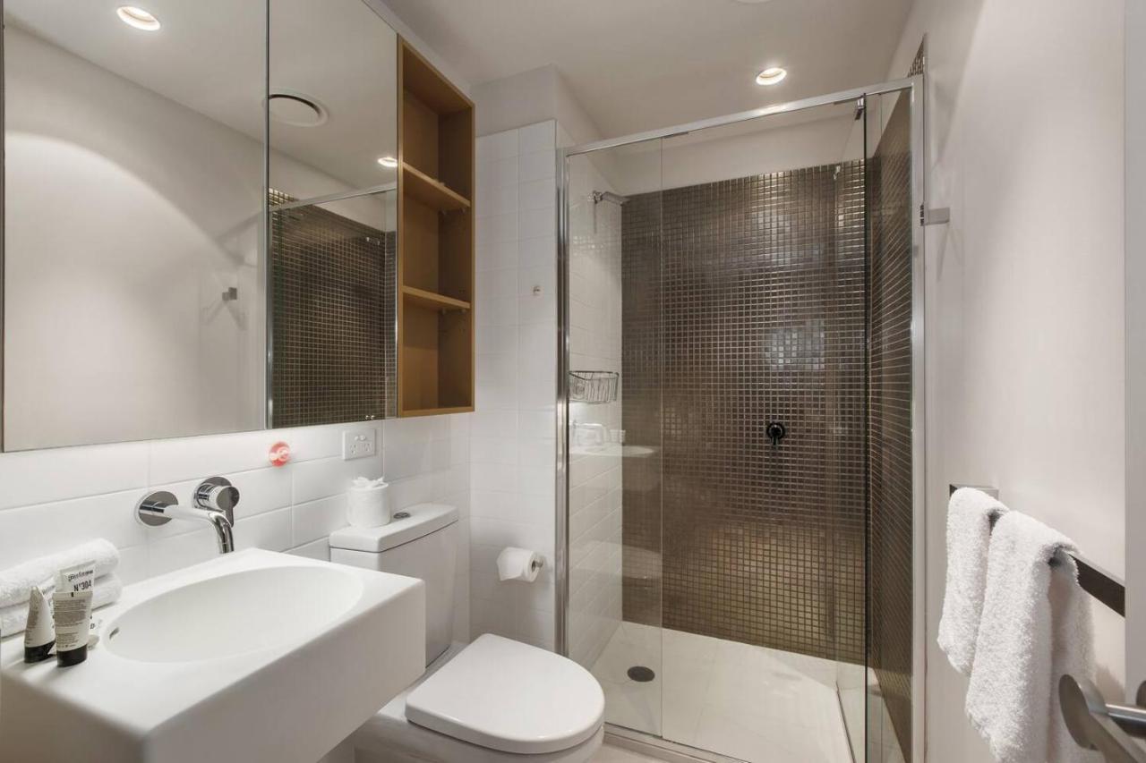 Central Sleek City Living Close To Everything Melbourne Exteriör bild
