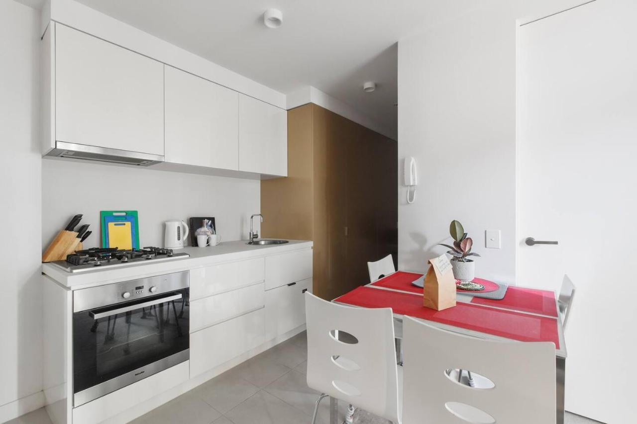 Central Sleek City Living Close To Everything Melbourne Exteriör bild